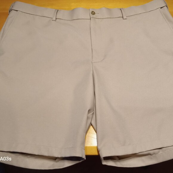BRAND NEW - PGA TOUR Mens Men's Golf Expandable Waistband Flat Front Shorts - Picture 1 of 2